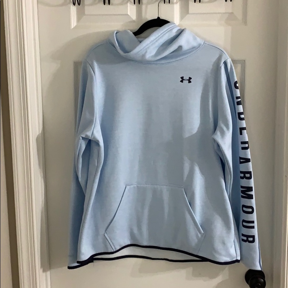 Under Armour long sleeve sweatshirt